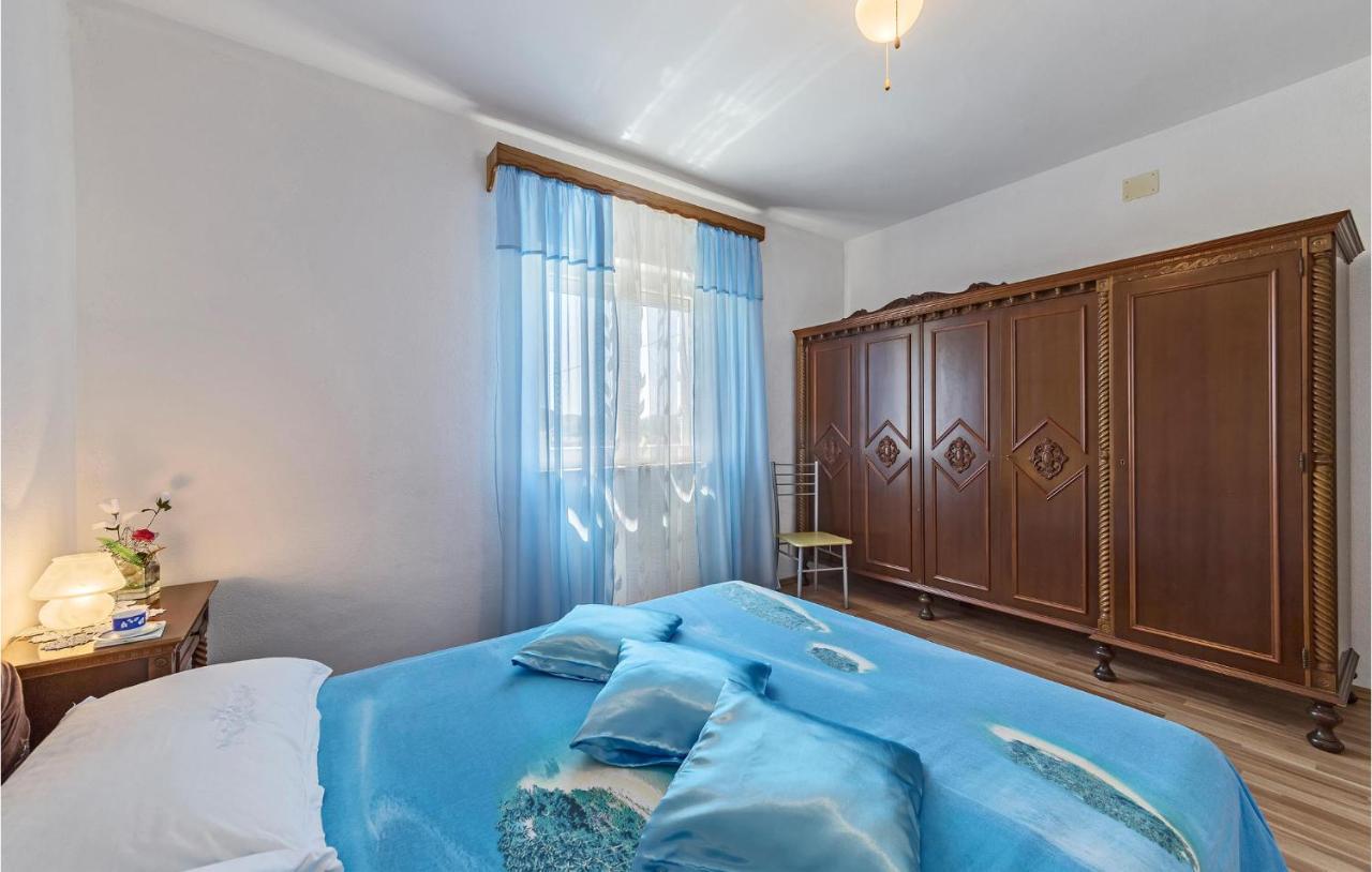 2 Bedroom Lovely Apartment In Labin Labin  Dış mekan fotoğraf