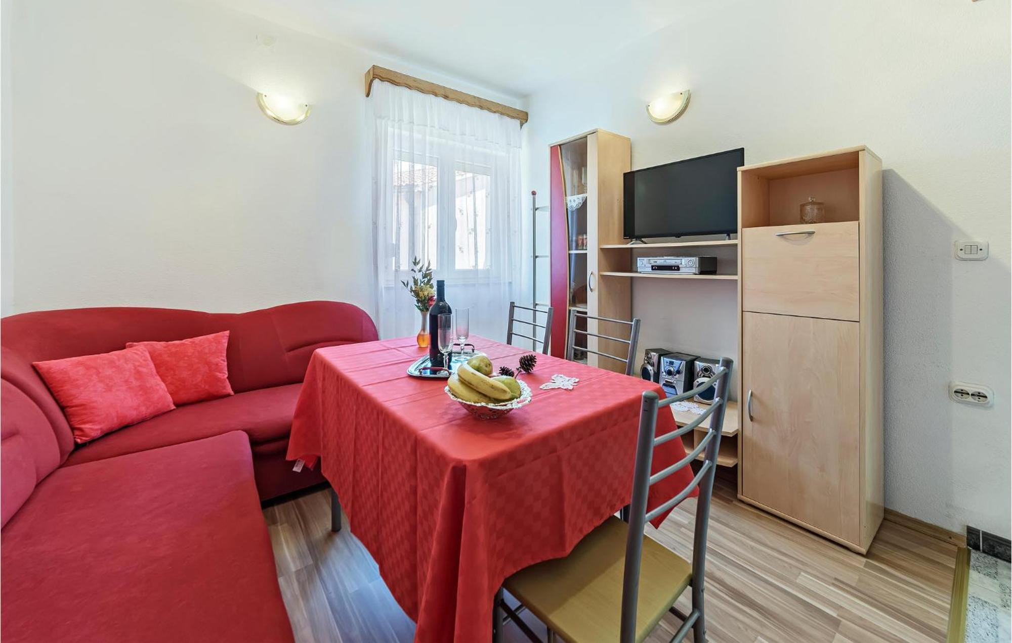 2 Bedroom Lovely Apartment In Labin Labin  Dış mekan fotoğraf